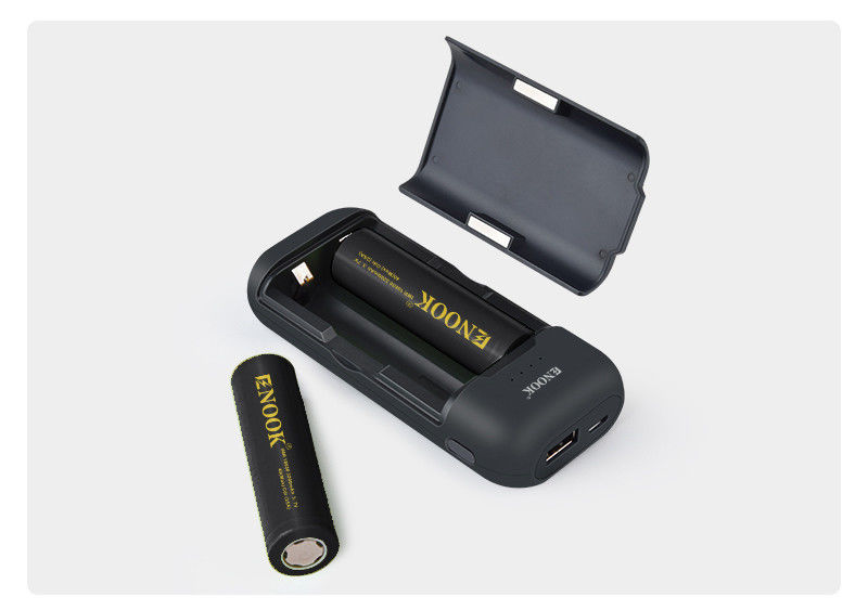 Carregador de bateria de íons de lítio removível 18650 21700 Tipo C Banco de energia de carregamento rápido