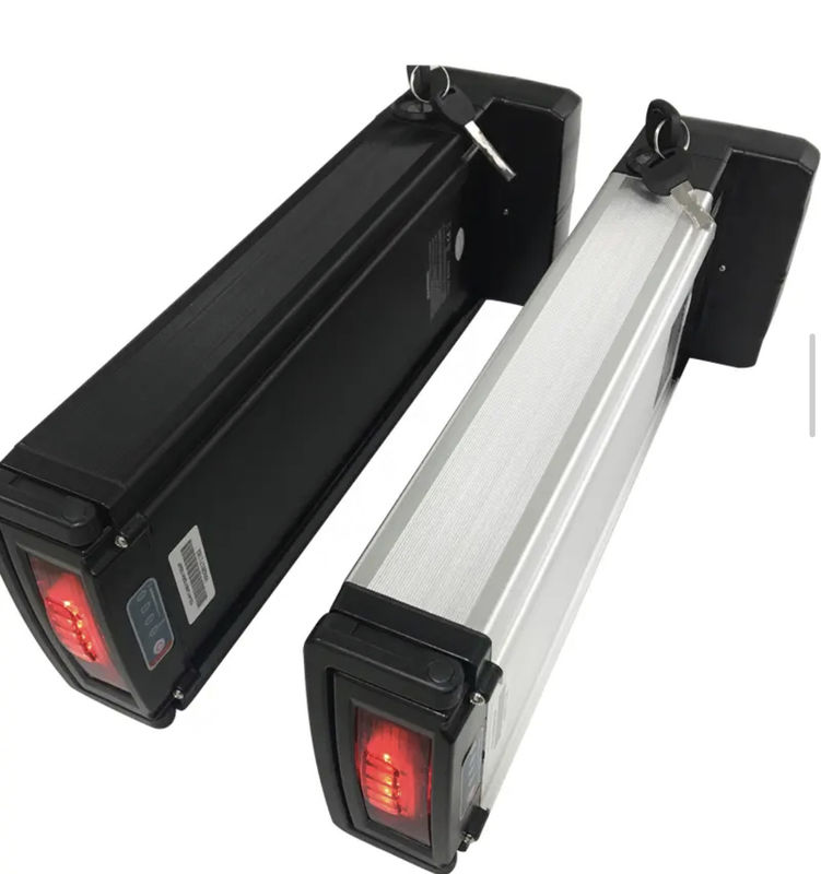 Bicicleta elétrica Bateria de íons de lítio 48V 36V Rack traseiro Alumínio em prata